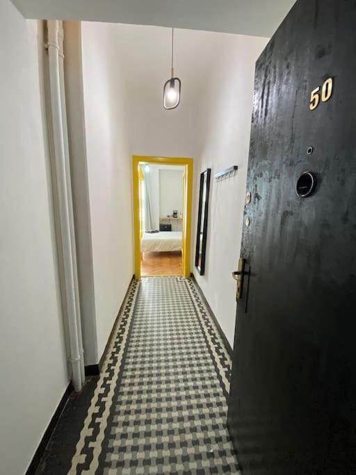 Quiet And Classic Studio With Cismigiu Park View Bukarest Eksteriør billede
